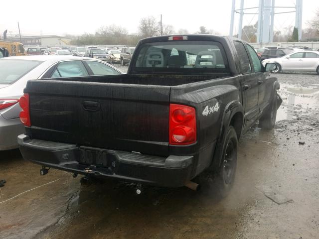 1D7HW48N26S646880 - 2006 DODGE DAKOTA QUA BLACK photo 4