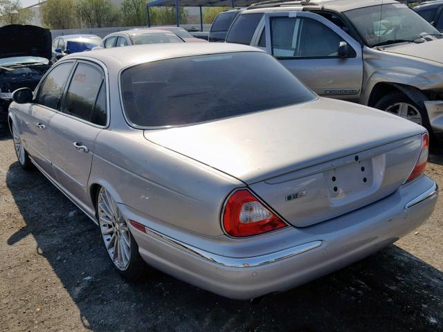 SAJWA73B84TG29155 - 2004 JAGUAR XJR S SILVER photo 3