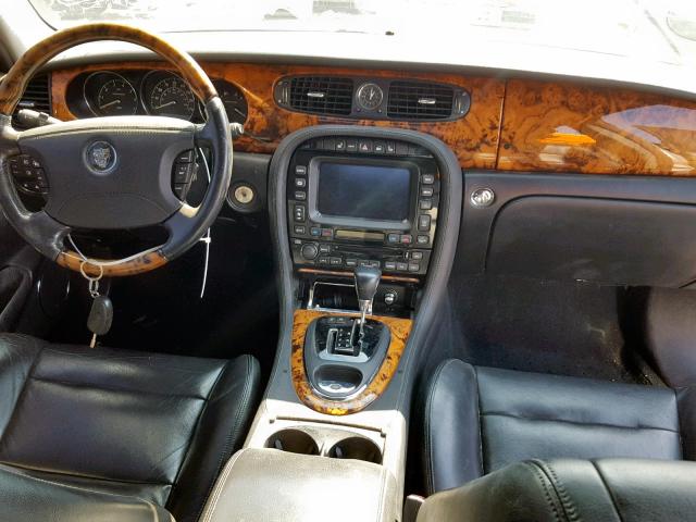 SAJWA73B84TG29155 - 2004 JAGUAR XJR S SILVER photo 9