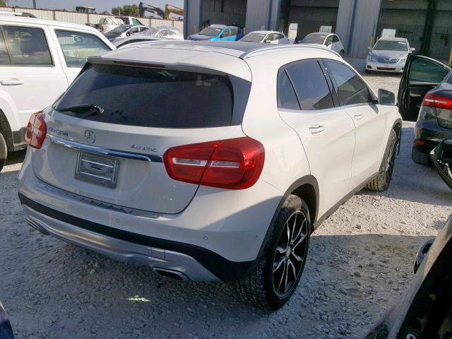 WDCTG4GB0FJ118862 - 2015 MERCEDES-BENZ GLA 250 4M WHITE photo 4