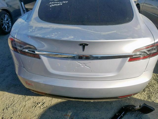 5YJSA1E28JF251650 - 2018 TESLA MODEL S Gümüş foto 7