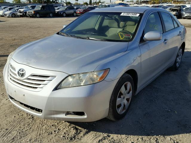 4T1BE46K57U717583 - 2007 TOYOTA CAMRY-LE SILVER photo 2