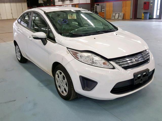 3FADP4BJ3DM198706 - 2013 FORD FIESTA SE WHITE photo 1