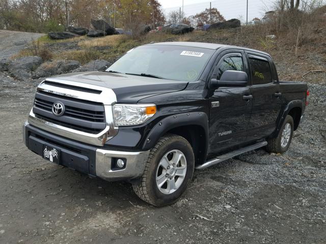 5TFDY5F15FX435376 - 2015 TOYOTA TUNDRA CRE BLACK photo 2