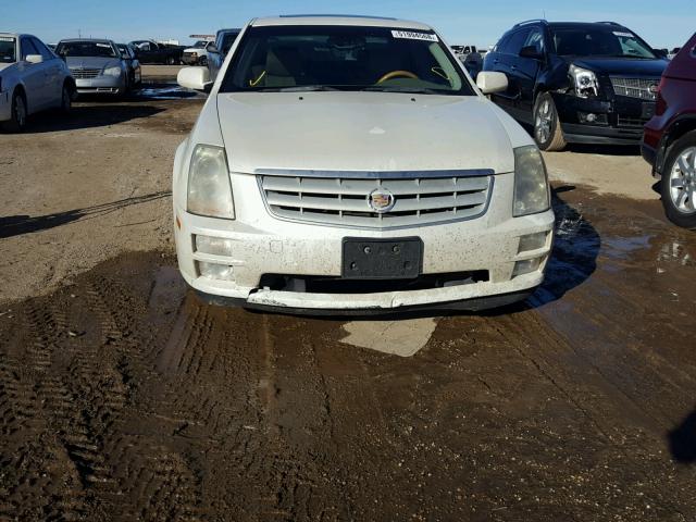 1G6DW677650225300 - 2005 CADILLAC STS WHITE photo 9