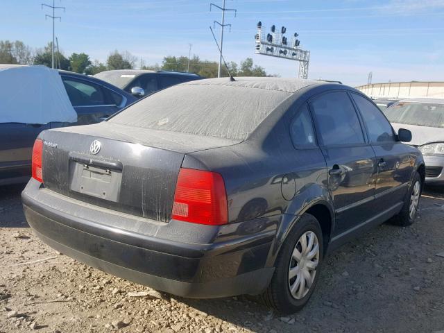 WVWMA63B9XE102411 - 1999 VOLKSWAGEN PASSAT GLS BLACK photo 4