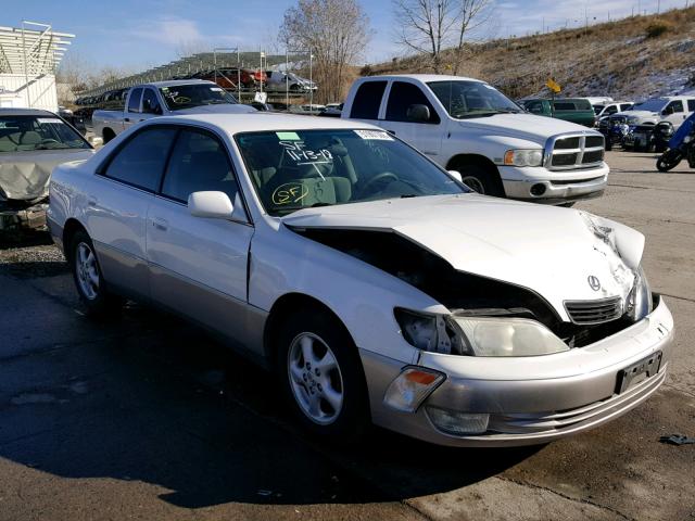 JT8BF28G2X5073922 - 1999 LEXUS ES 300 WHITE photo 1