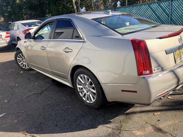 1G6DH5E53D0156912 - 2013 CADILLAC CTS LUXURY SILVER photo 2