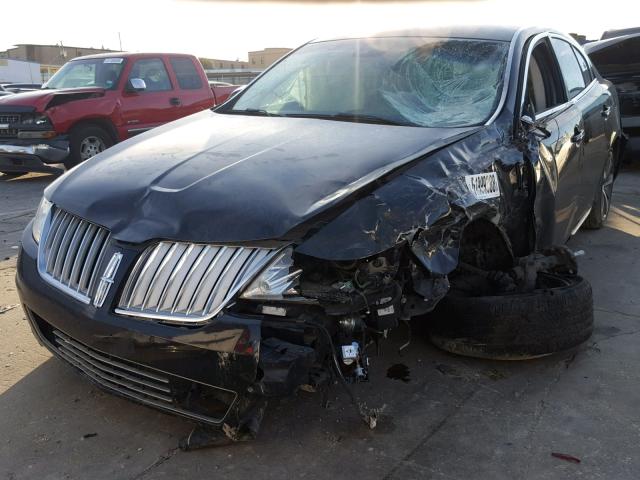 1LNHM94RX9G615983 - 2009 LINCOLN MKS BLACK photo 2