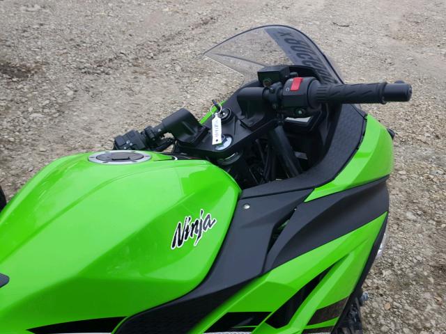 JKAEX8A15EA003138 - 2014 KAWASAKI EX300 A GREEN photo 5