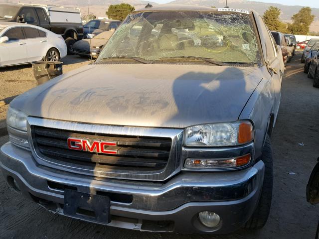 2GTEC19T031392311 - 2003 GMC NEW SIERRA SILVER photo 2