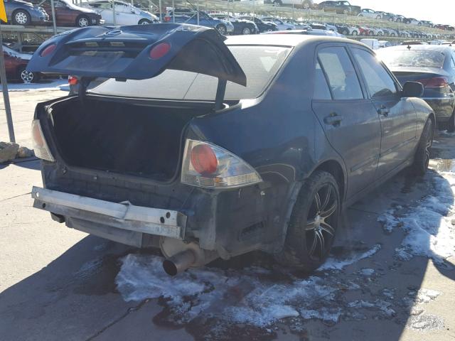 JTHBD182510026649 - 2001 LEXUS IS 300 BLACK photo 4