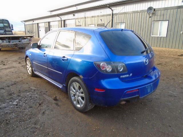 JM1BK343471759201 - 2007 MAZDA 3 HATCHBAC BLUE photo 3