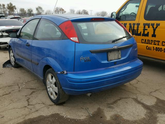 3FAHP31311R198085 - 2001 FORD FOCUS ZX3 BLUE photo 3