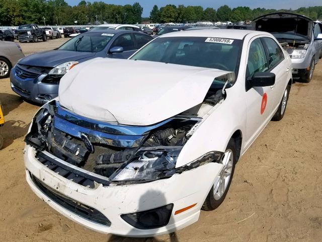 3FAHP0GA7CR340821 - 2012 FORD FUSION S WHITE photo 2