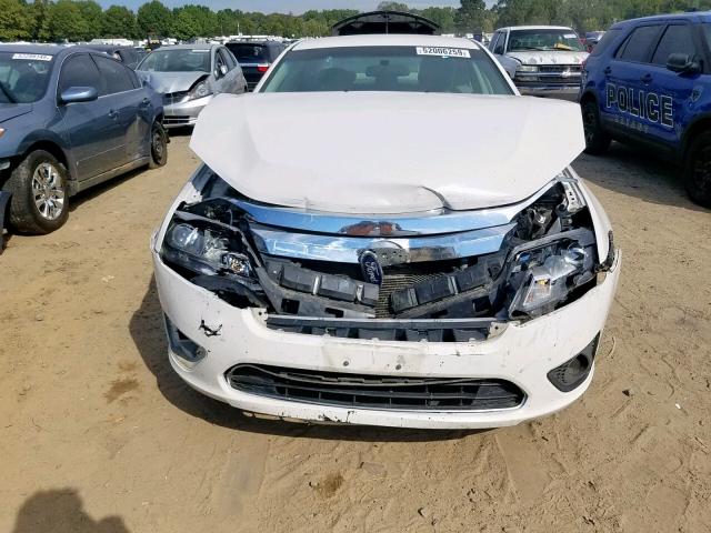 3FAHP0GA7CR340821 - 2012 FORD FUSION S WHITE photo 7