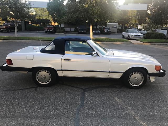 WDBBA48D3HA058791 - 1987 MERCEDES-BENZ 560 SL WHITE photo 9