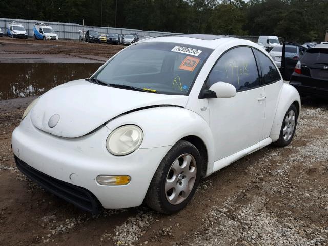 3VWCB21C22M401042 - 2002 VOLKSWAGEN NEW BEETLE WHITE photo 2