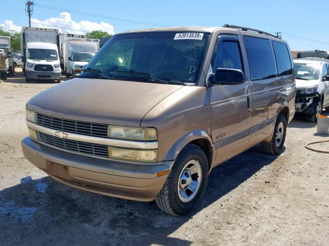 1GNDM19X82B142042 - 2002 CHEVROLET ASTRO TAN photo 2