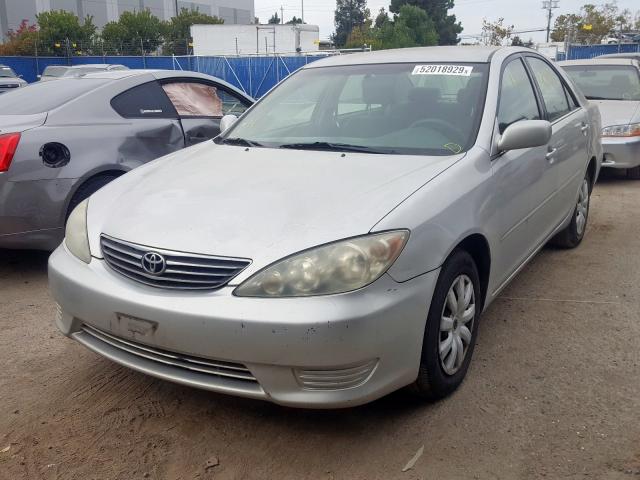 4T1BE32K55U559288 - 2005 TOYOTA CAMRY LE SILVER photo 2