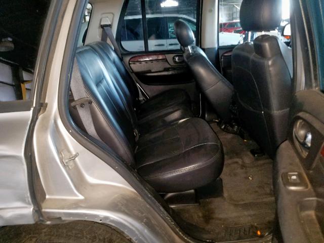 1GKDT13S252336549 - 2005 GMC ENVOY SILVER photo 6