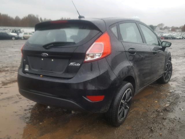 3FADP4EJ6HM102990 - 2017 FORD FIESTA SE BLACK photo 4