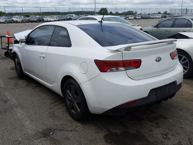 KNAFU6A20C5569985 - 2012 KIA FORTE EX WHITE photo 3