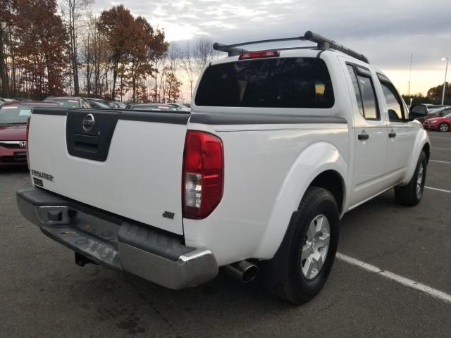 1N6AD07W95C403187 - 2005 NISSAN FRONTIER C WHITE photo 2