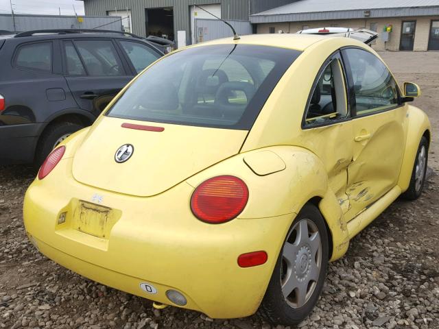 3VWCC21C3XM438119 - 1999 VOLKSWAGEN NEW BEETLE YELLOW photo 4