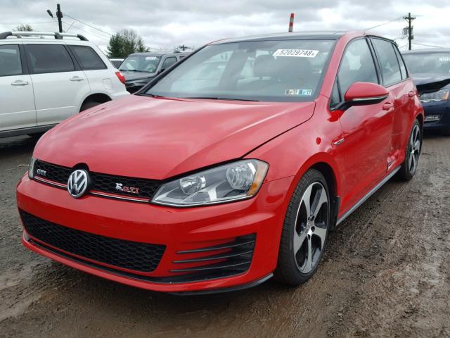 3VW5T7AU1GM002996 - 2016 VOLKSWAGEN GTI S/SE RED photo 2