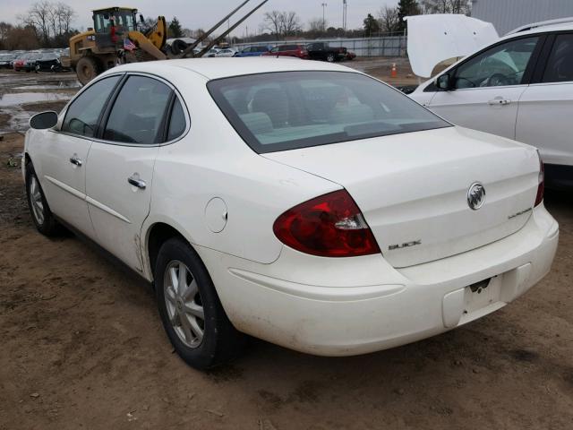 2G4WC532451312311 - 2005 BUICK LACROSSE C WHITE photo 3