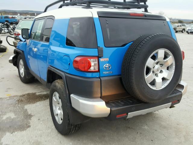 JTEZU11F270018364 - 2007 TOYOTA FJ CRUISER BLUE photo 3