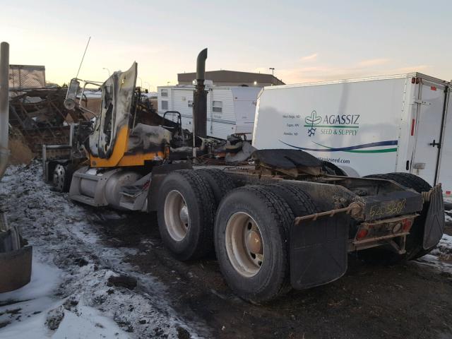 1XPHDU9X88D769072 - 2008 PETERBILT 386 YELLOW photo 3