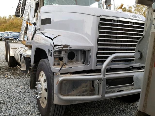 1M1PN4GY6KM002138 - 2019 MACK PINNACLE WHITE photo 1