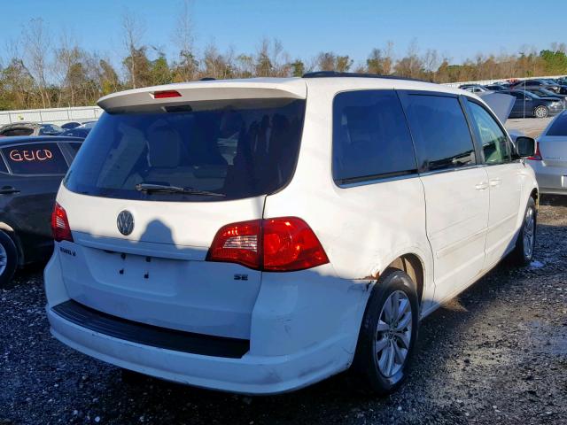 2C4RVABG0CR194001 - 2012 VOLKSWAGEN ROUTAN SE WHITE photo 4