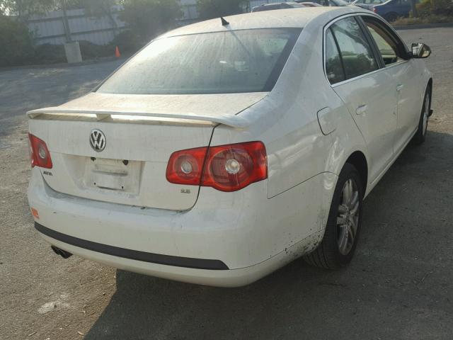 3VWEF71K67M132164 - 2007 VOLKSWAGEN JETTA WOLF WHITE photo 4