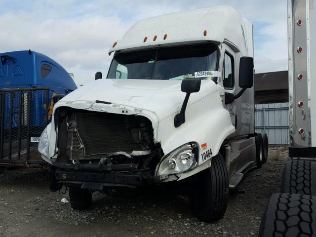 3AKJGLDV1GSGX9969 - 2016 FREIGHTLINER CASCADIA 1 WHITE photo 2