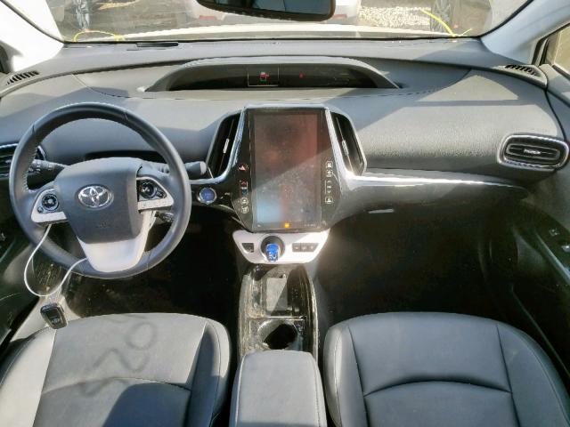 JTDKARFP3H3037309 - 2017 TOYOTA PRIUS PRIM 灰色 照片 9