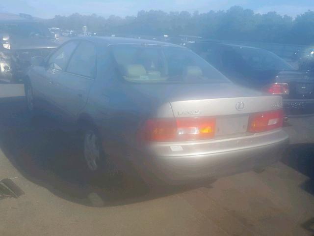 JT8BF22G6V0069732 - 1997 LEXUS ES 300 GRAY photo 3