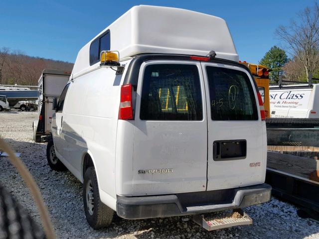 1GTHG35V071138730 - 2007 GMC SAVANA G35 WHITE photo 3