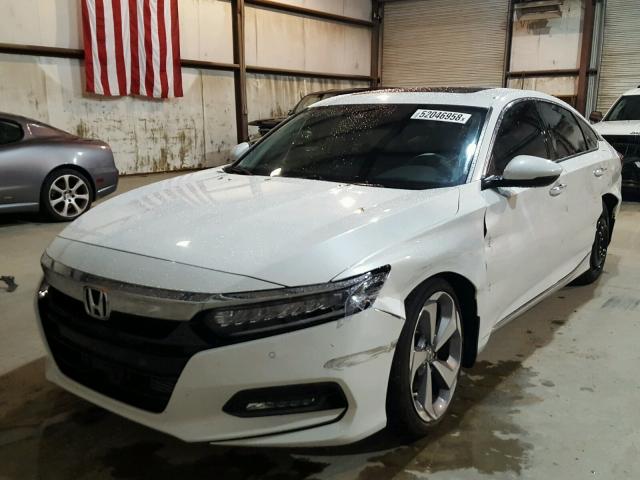 1HGCV2F91JA042979 - 2018 HONDA ACCORD TOU WHITE photo 2