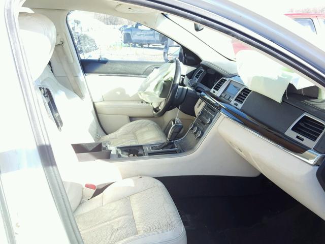 1LNHL9DR4AG609698 - 2010 LINCOLN MKS WHITE photo 5