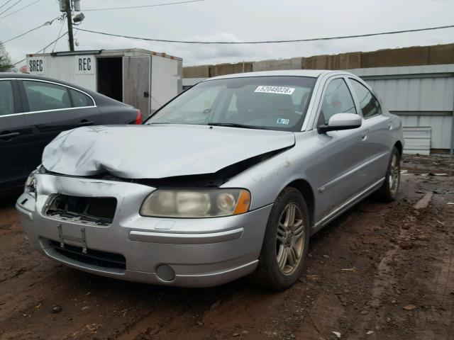 YV1RS592462510412 - 2006 VOLVO S60 2.5T SILVER photo 2