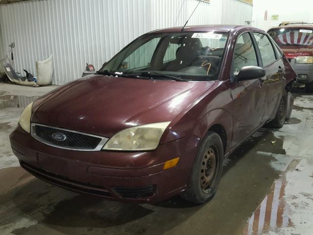 1FAFP34N67W148728 - 2007 FORD FOCUS ZX4 MAROON photo 2