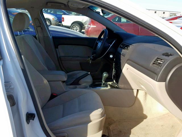 3FAHP06Z77R180145 - 2007 FORD FUSION S WHITE photo 5