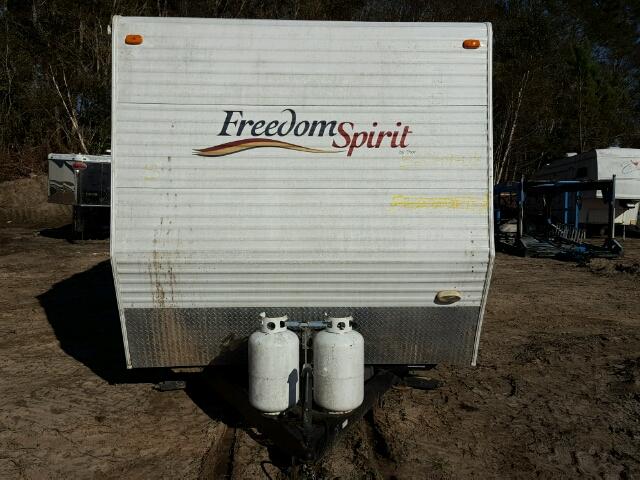 47CTDFR2X7G526757 - 2007 THOR FREEDOM SP WHITE photo 7