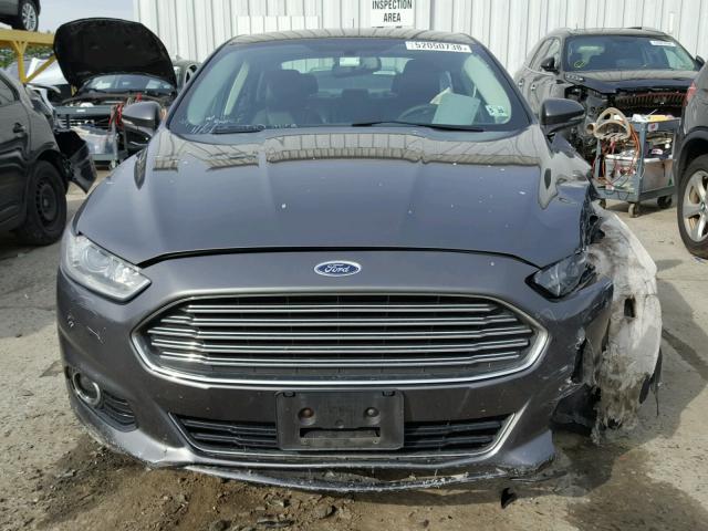 3FA6P0K94GR135810 - 2016 FORD FUSION TIT CHARCOAL photo 9