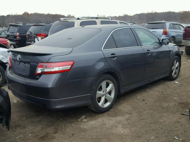 4T1BF3EK9BU209957 - 2011 TOYOTA CAMRY BASE GRAY photo 4
