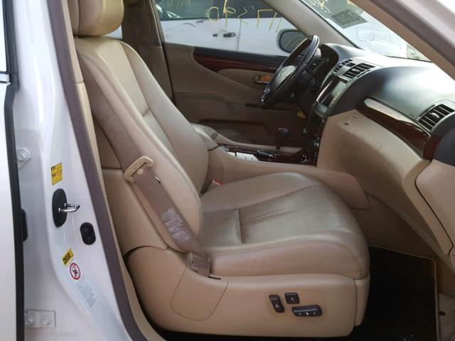 JTHBL46F675025077 - 2007 LEXUS LS 460 WHITE photo 5