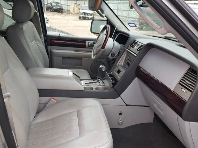5LMFU28516LJ22375 - 2006 LINCOLN NAVIGATOR Күміс фото 5